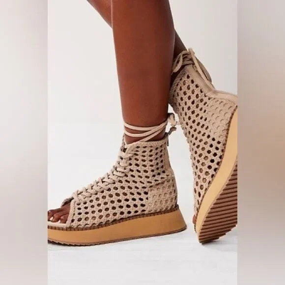 Free People Luca Lace Up Sandal in Creme Suede 7.5 NWOB
